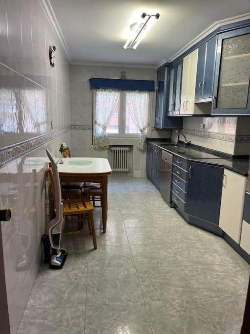 Peris Apartment Хихон Екстериор снимка